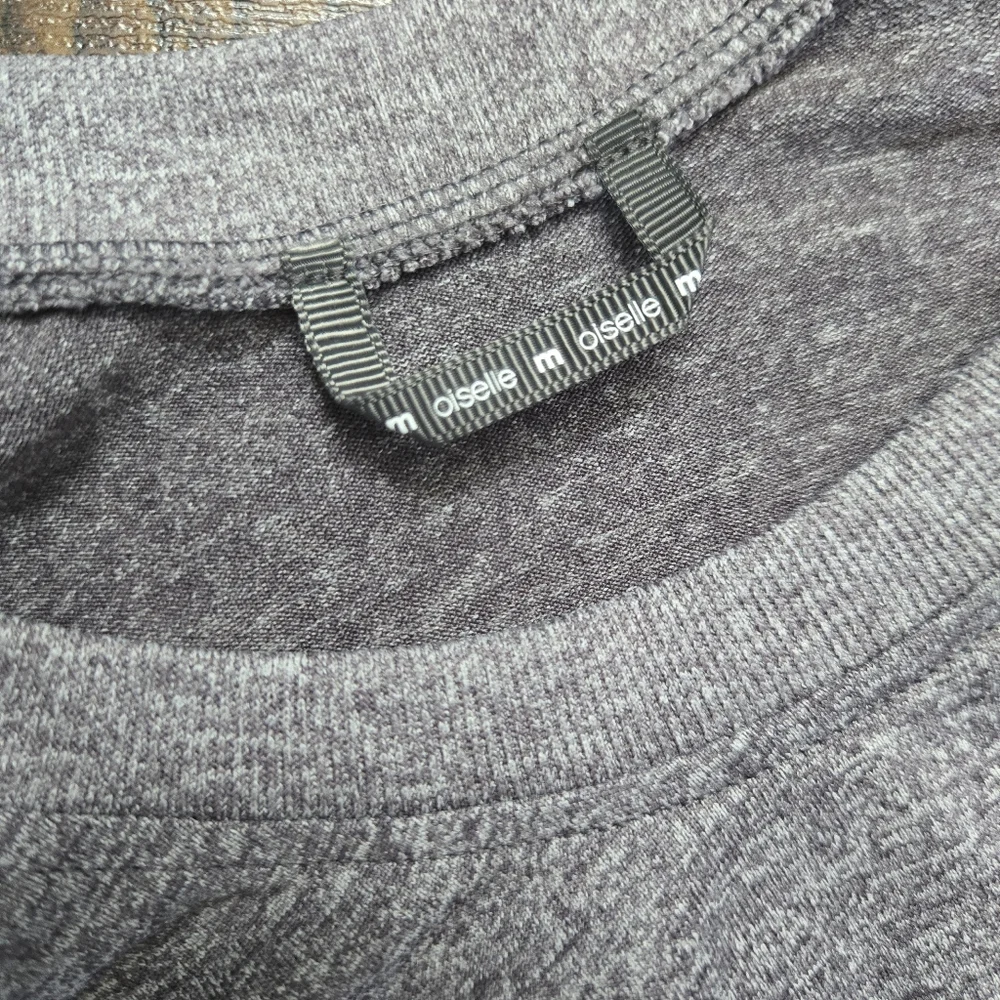Oiselle Flyte Seamless Long Sleeve Gray Running Top Size Medium - Picture 3 of 12